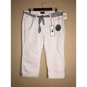 YMI Royalty Slimmer By YMI Indie VSCO Summer White Crop Capri Jeans